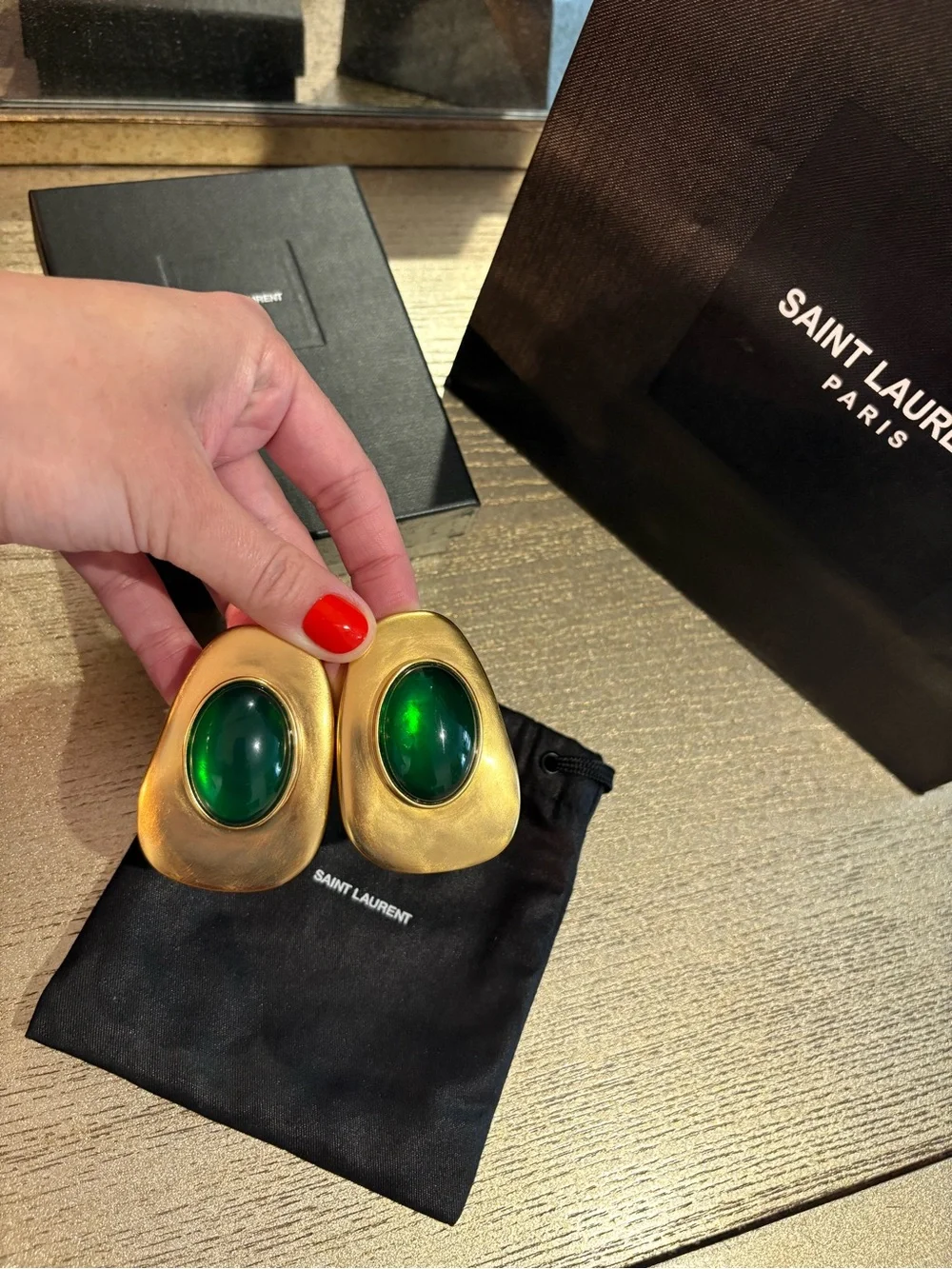 SAINT LAURENT Cabochon Clip-On Earrings Gold Tone Metal Green Resin Gemstone - Picture 10 of 16